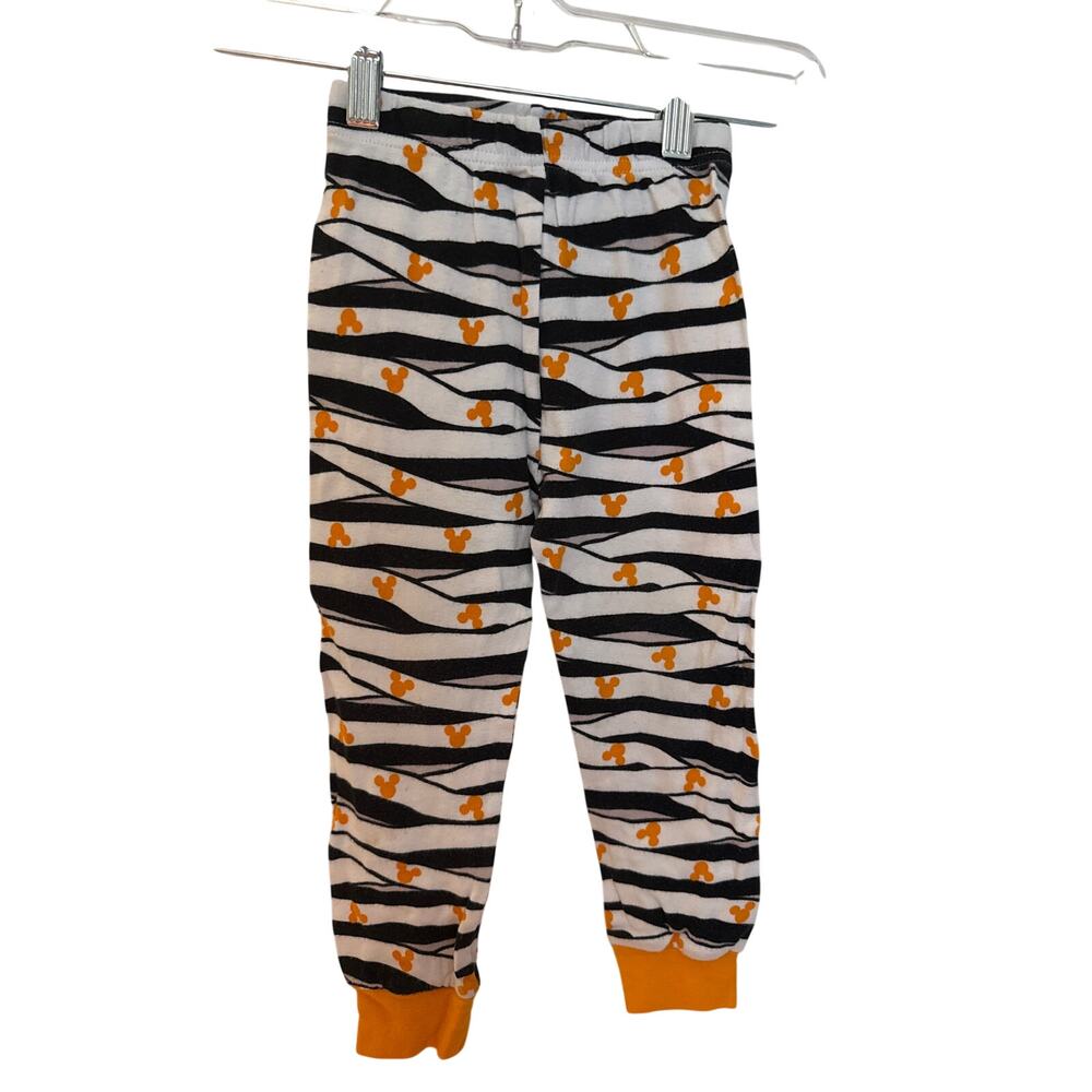 Pajama pants size 5T Excellent condition